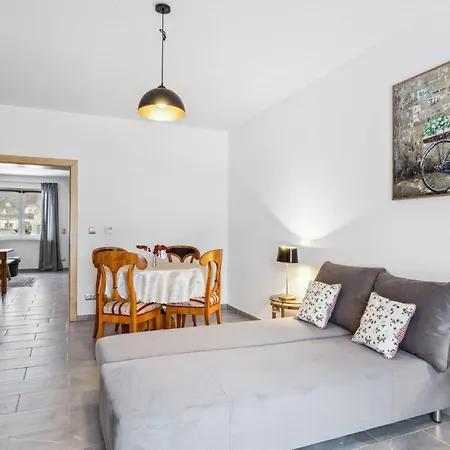 2 Bedroom Nice In * Zirchow