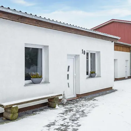 Appartement 2 Bedroom Nice In Zirchow